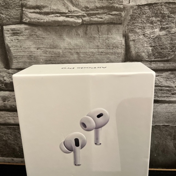 Apple AirPods Pro 2nd Gen with MagSafe - White